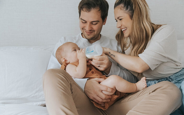 cada-cuanto-tiempo-dar-biberon-al-bebe
